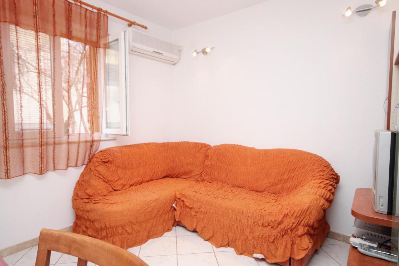 Apartments With A Parking Space Supetar, Brac - 6037 Екстер'єр фото