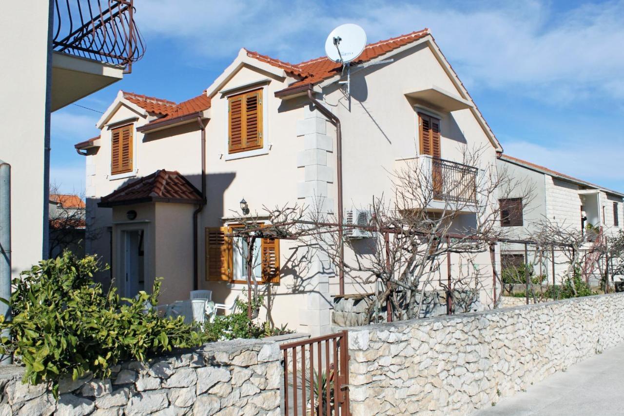Apartments With A Parking Space Supetar, Brac - 6037 Екстер'єр фото